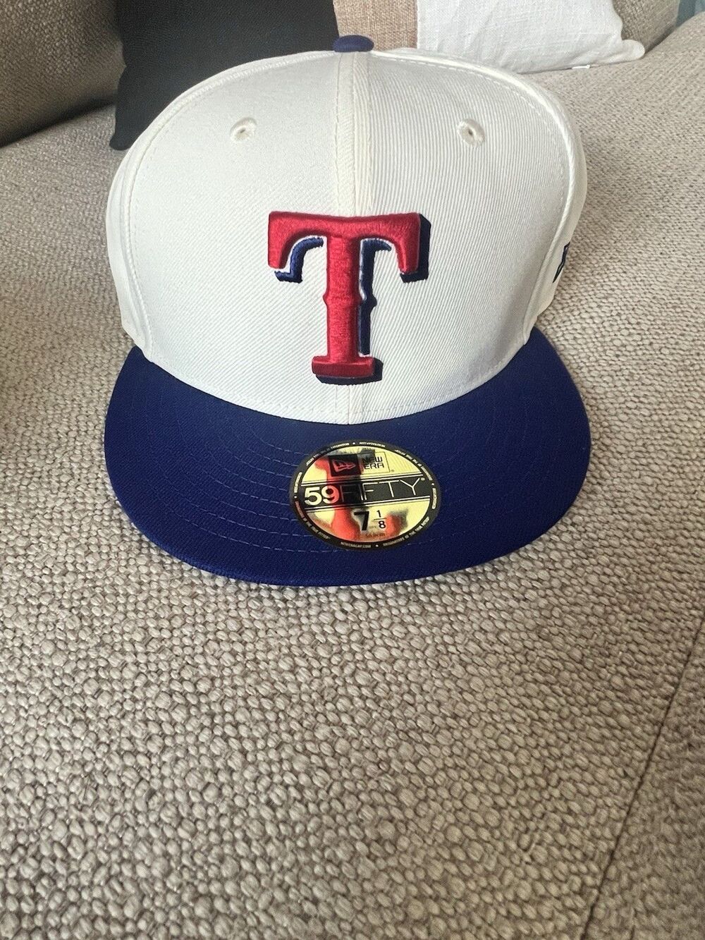 Men New Era Texas Rangers 2023 World Series 59FIFTY Fitted Hat 7 1/8 Cream Blue